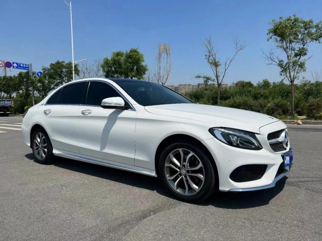 奔驰二箱车型 c200图片