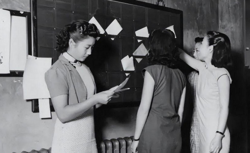 民国时期的"天乳运动",妓女脱光上街游行,女性束胸罚款50元