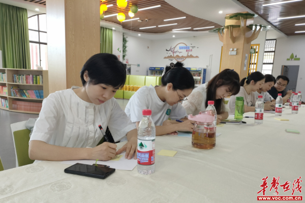 岳麓一小召开大德育建设暨"1 x"深阅读共读营总结复盘会