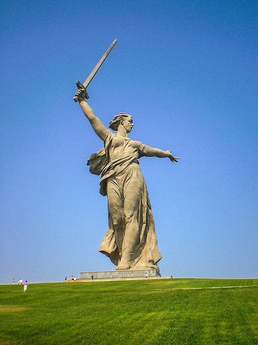 苏联女神雕像图片