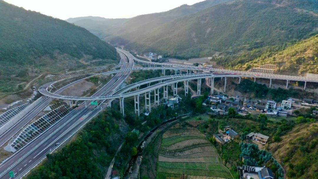 丽攀高速这一段,年底实现通车!