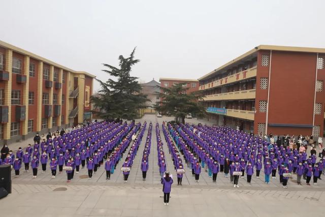 站上新起点一起向未来——华清小学"名校 "教育联合体2022年春季"开学