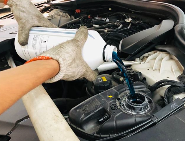 宝马5系的冷却液要换吗