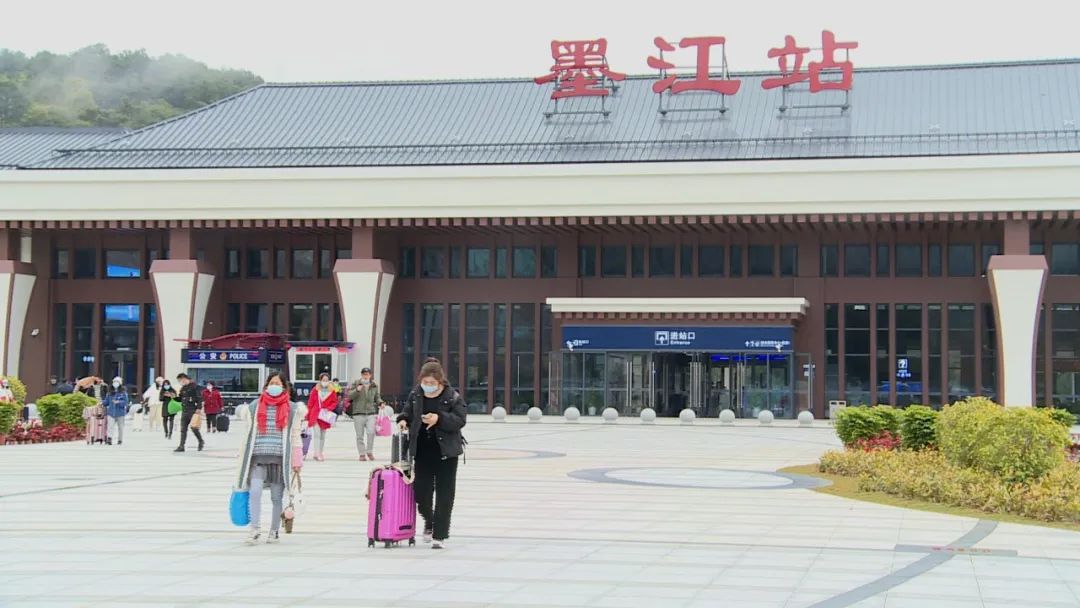 墨江火车站图片