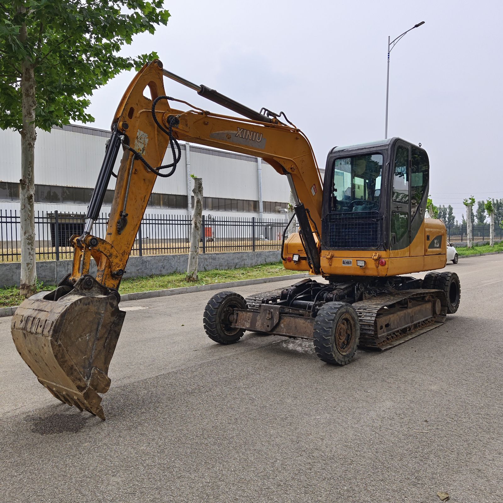 犀牛x8 轮式履带挖掘机 钩机 挖土机 码垛机 夹甘蔗 叉装机 轮挖