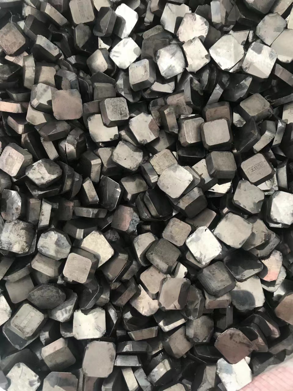 废钨钢合金回收——高价回收