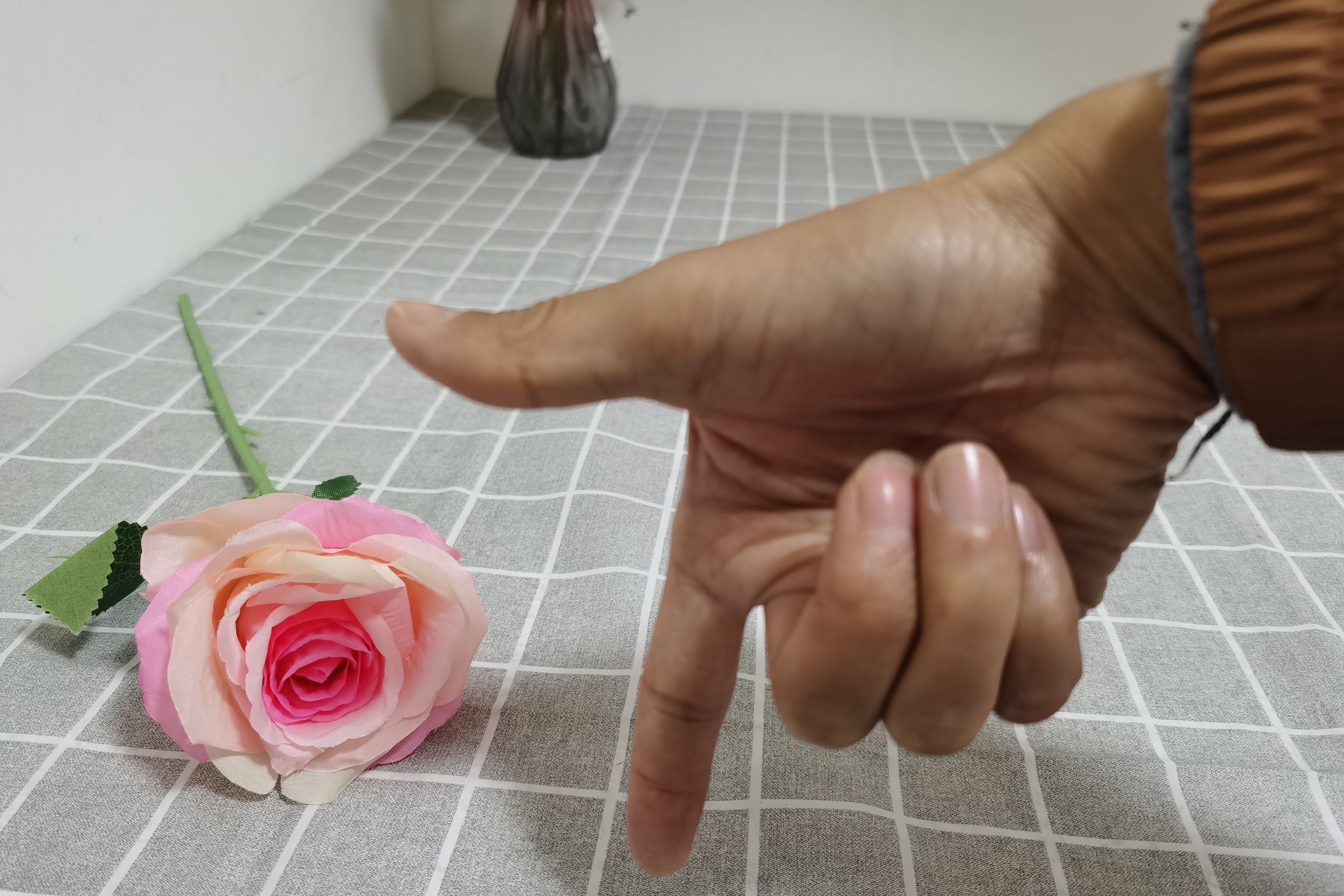 7的手势比划有多种方法,可表达不同.@梦科技的动态