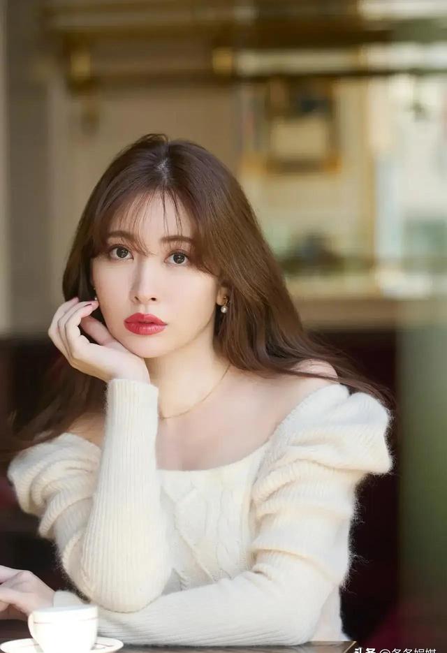 小嶋阳菜:日本性感女神,akb48颜值担当