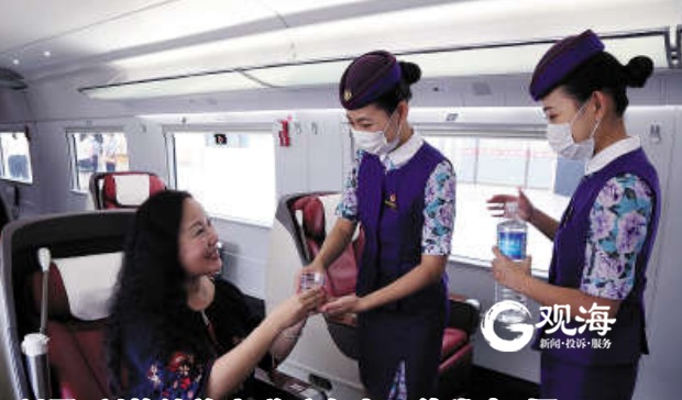 铁路青岛客运段"复兴号"上有三对孪生姐妹花,常坐火车你也会遇见她们