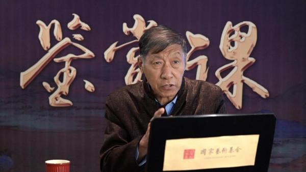 鉴赏专家胡德生:故宫博物院研究馆员,国家文物鉴定委员会委员