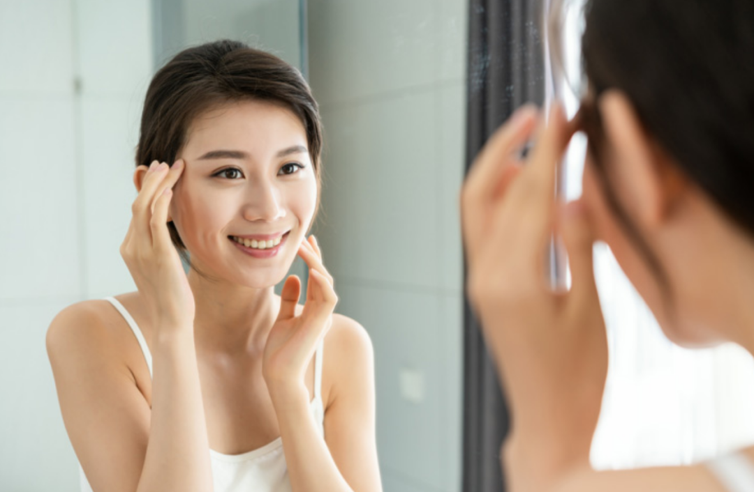 人在照镜子的时候看到的自己,真的会比真实的自己好看30%吗?