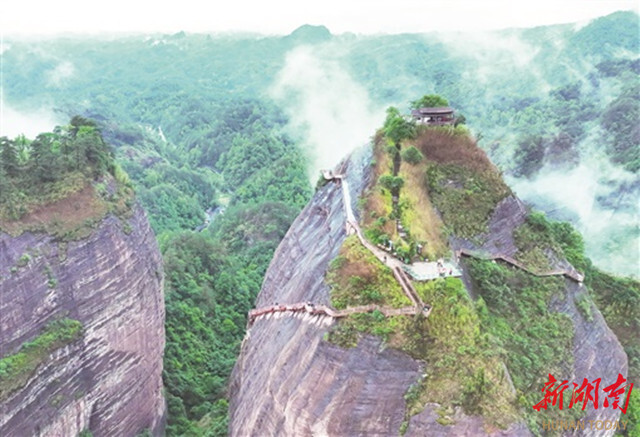 图片新闻│通道万佛山 奇峰异岭拓胜境