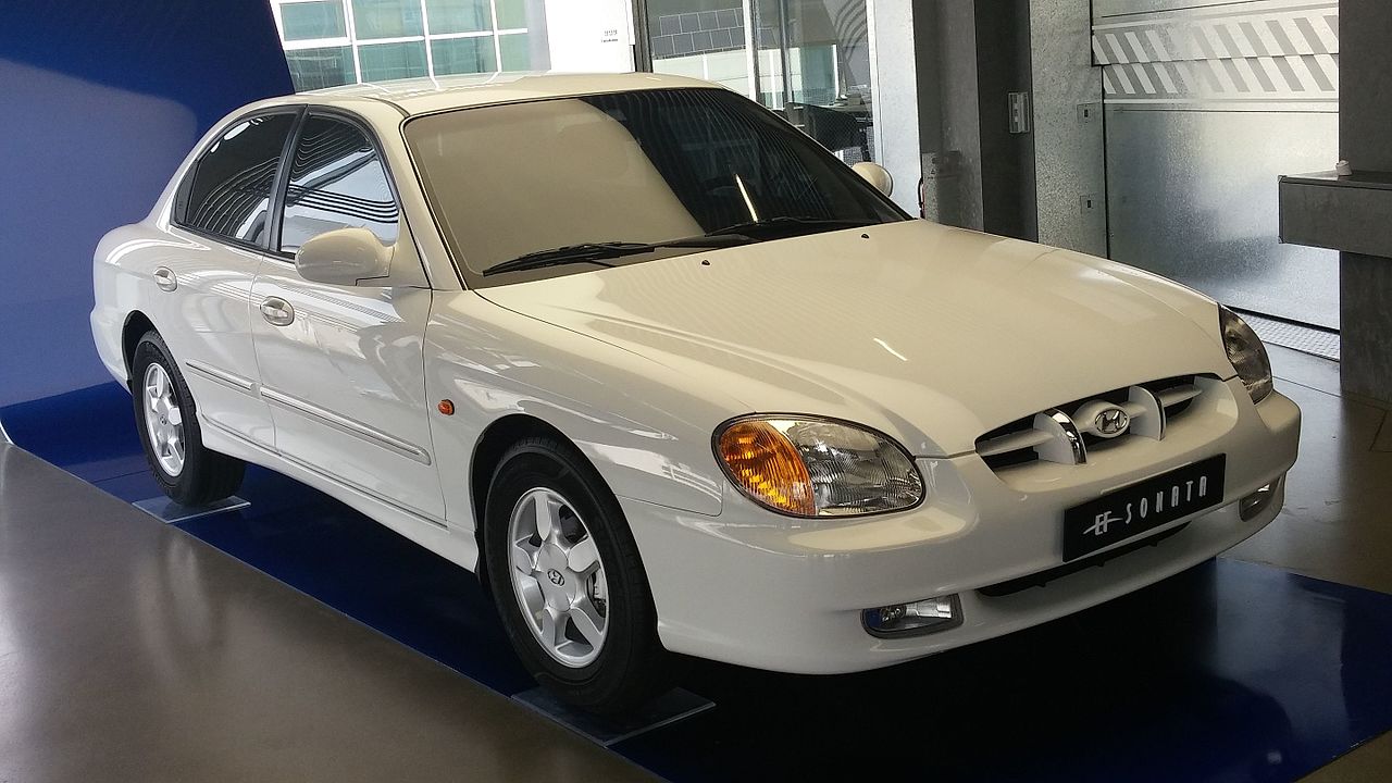 一代街车《现代索纳塔》32年变化