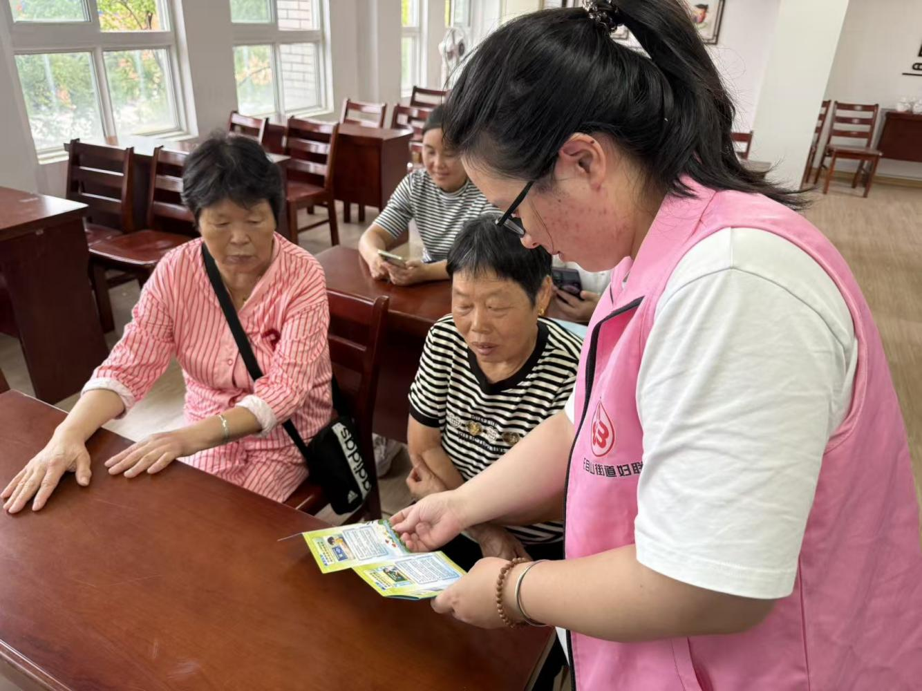 泰州姜堰天目山街道开展网络辟谣主题宣传活动