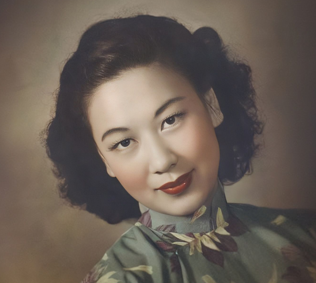 民国老照片:美丽迷人的上海小姐,身材凹凸有致的旗袍贵妇!