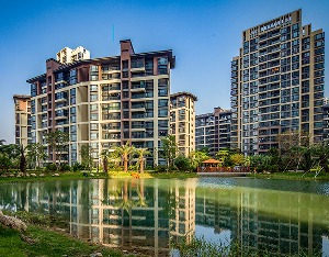 年度股东大会所有议案均未获通过,世荣兆业收关注函