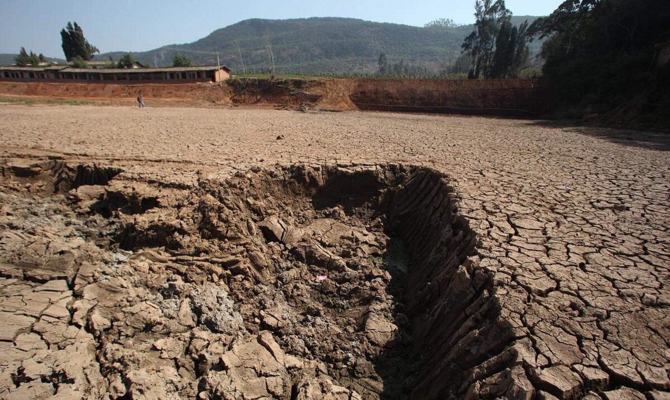 2023年云南省连续发布了干旱橙色,红色预警,森林防火红色预警.