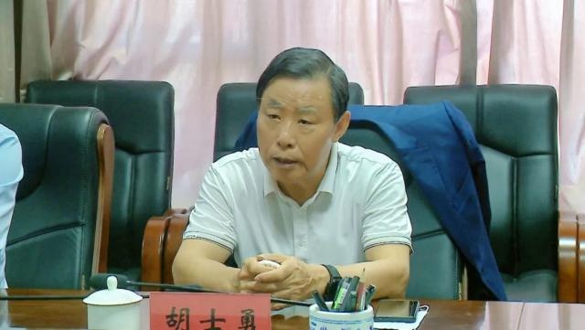 陈海民会见江苏华宏科技有限公司客商