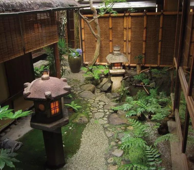 日本3.5平米的园林,却美得不可方物