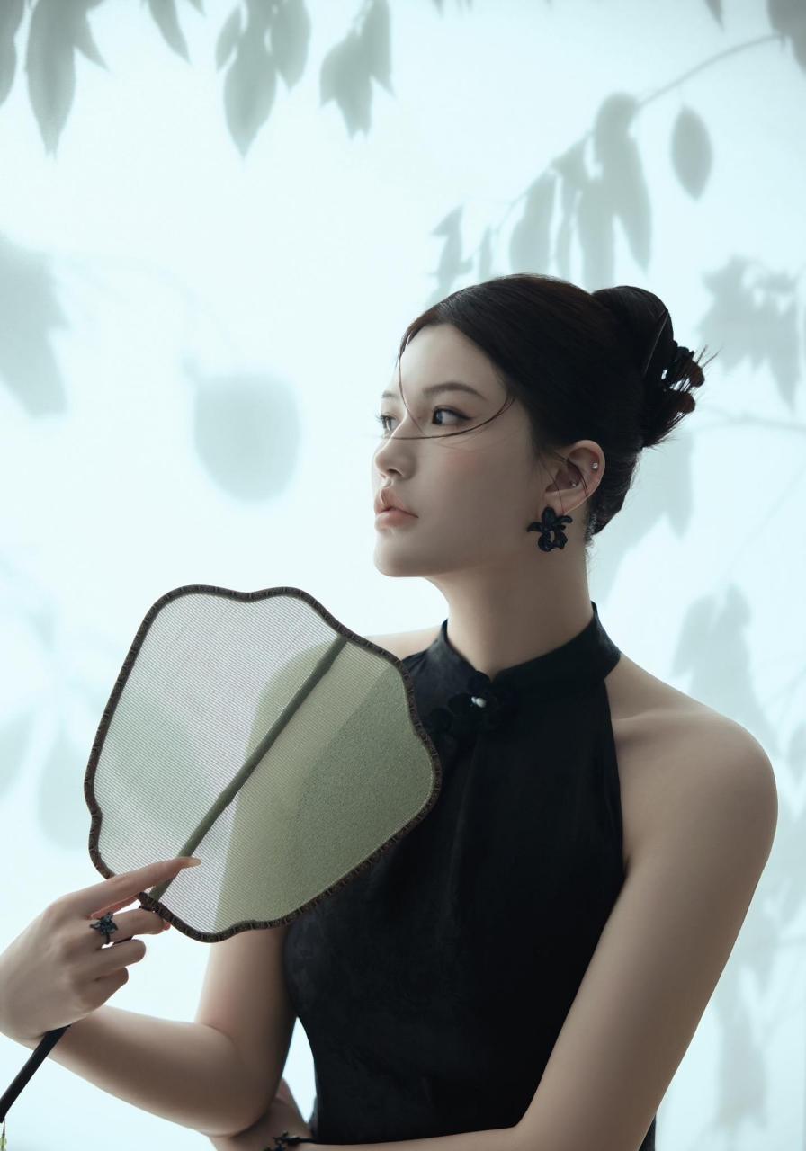 新中式77覆舟唇=清冷感.#分享照片