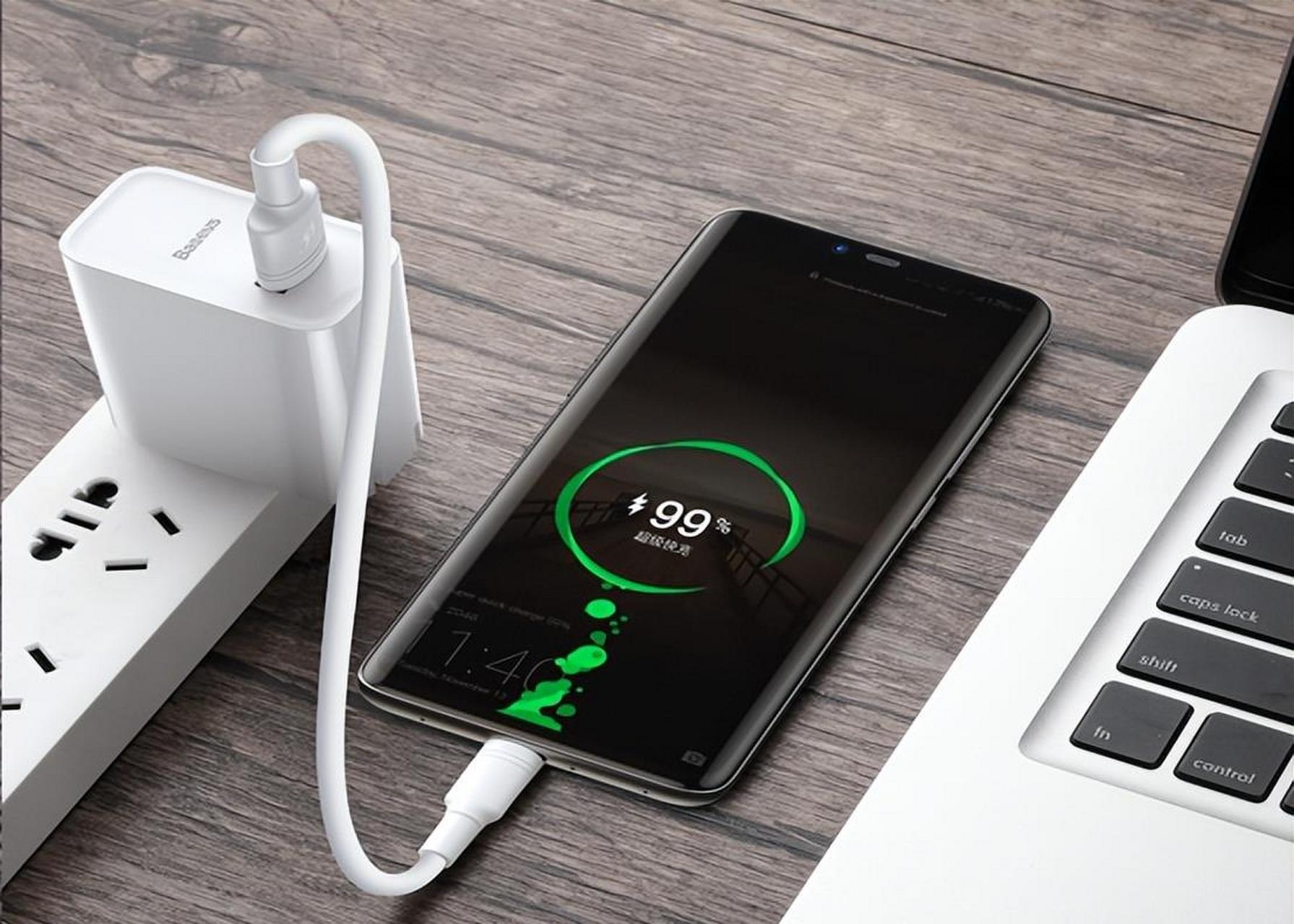 手机充电至100%再拔?原来我们都错了!