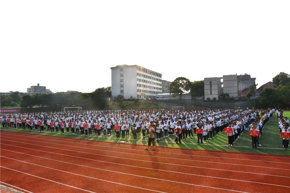 道县二中:牢记防溺水知识 生命安全放在首位