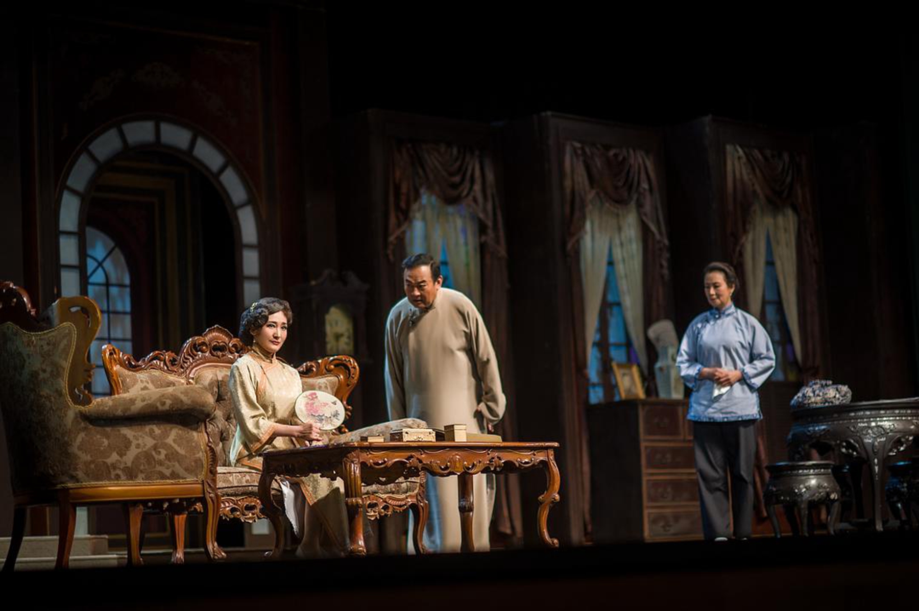 周萍更爱四凤还是繁漪?这部话剧的作者是谁?