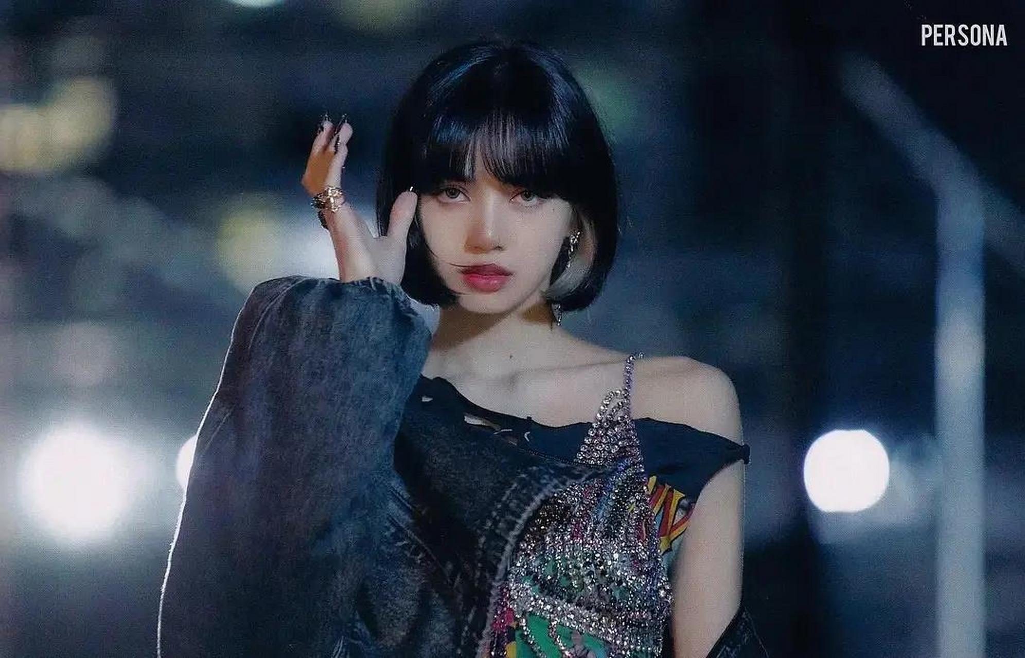 lisa黑短发挂耳染微卷 最好看发型没有之一