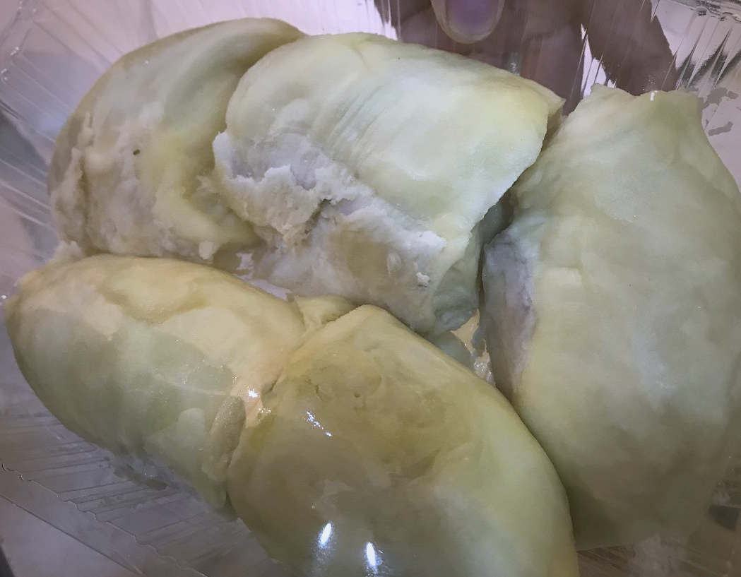 买榴莲花了100多,却遇到果肉发黑问题