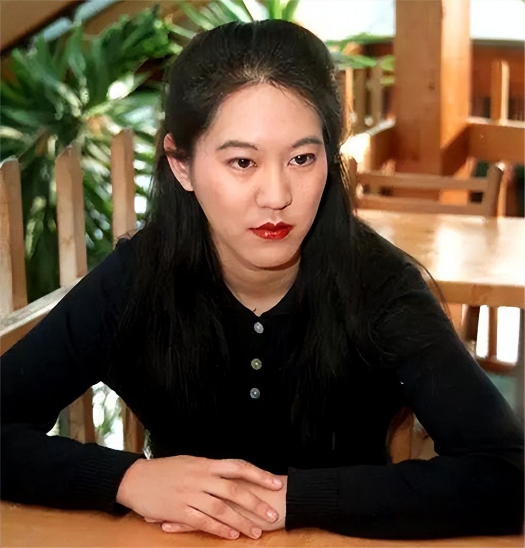 《南京大屠杀》:1937年,3个日本兵撕掉李秀英的衣服欲行不轨,已经怀孕