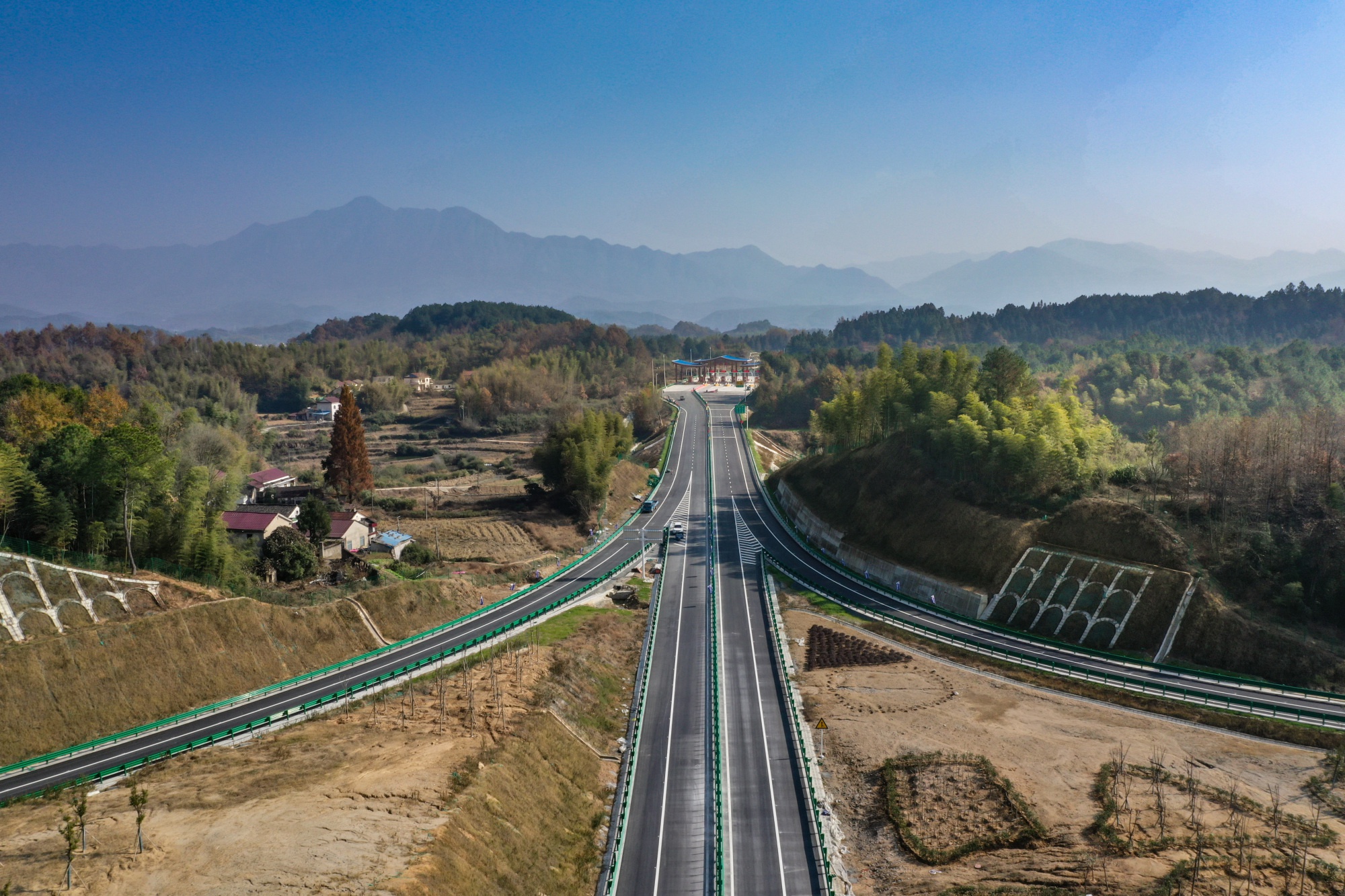 安徽在建高速公路图片