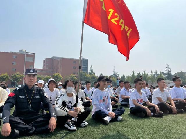 法律六进|枣庄市第十五中学西校区举行"文明交通从我做起"交通安全