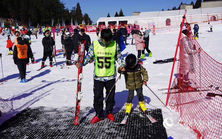 江西明月山滑雪场图片