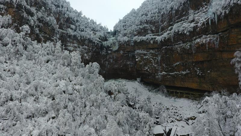 昭通彝良小草坝冰雪风光吸引八方游客