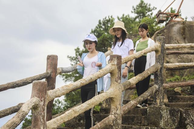 重慶梁平美景多,建在孤峰上的滑石古寨,歷經風雨如今依然靚麗