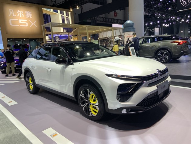 2021成都车展:雪铁龙凡尔赛c5 x改装车亮相