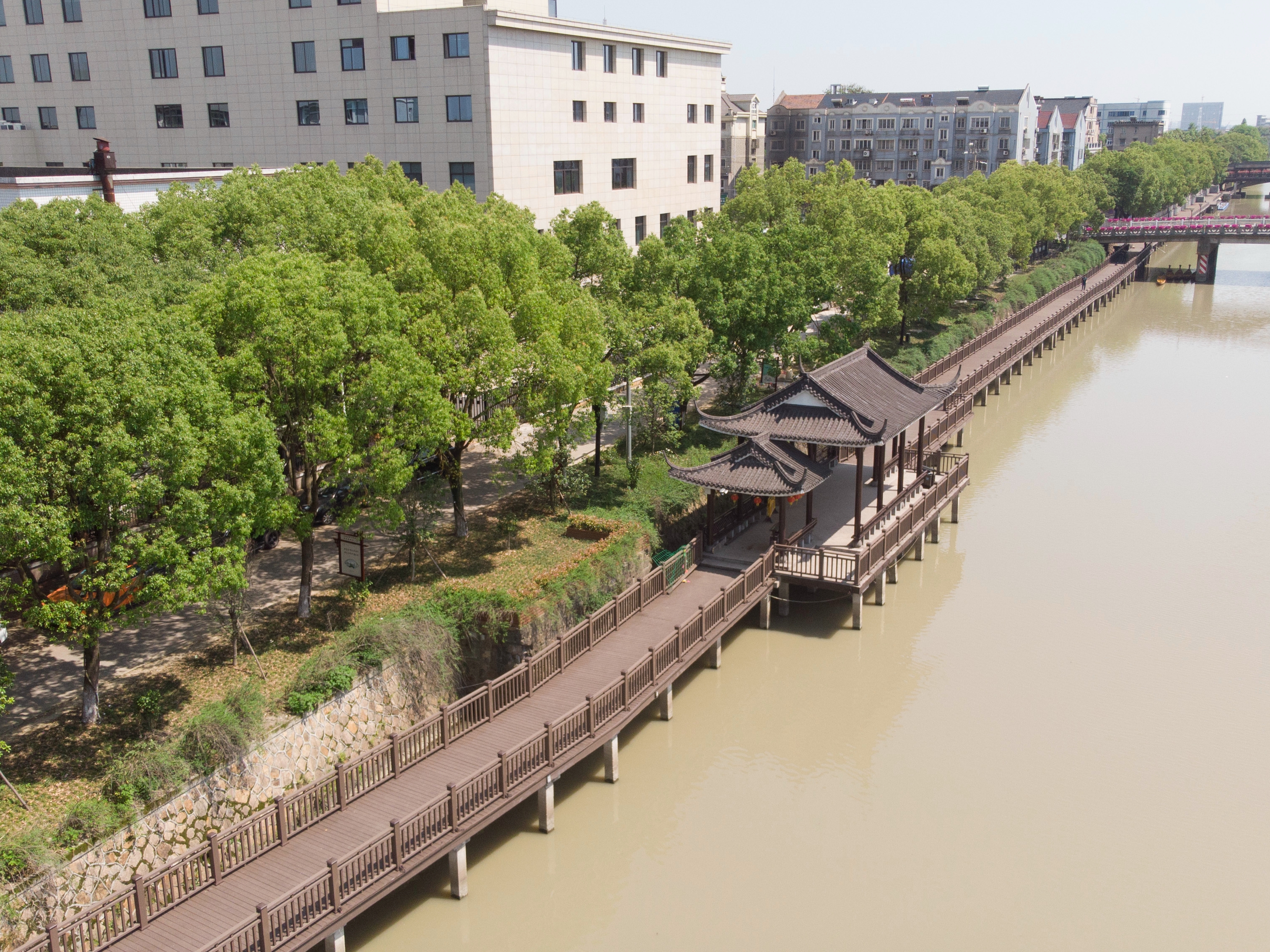 水乡古镇河道塑木护栏,塑木地板,塑木栈道景观工程