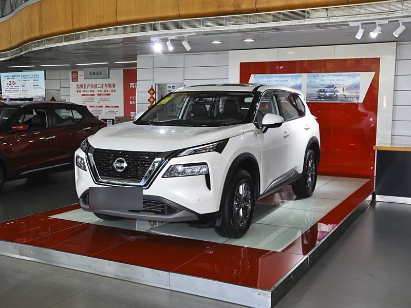 这里的"xtronic"代表了日产在cvt领域的独家研发成果,并已注册为商标.