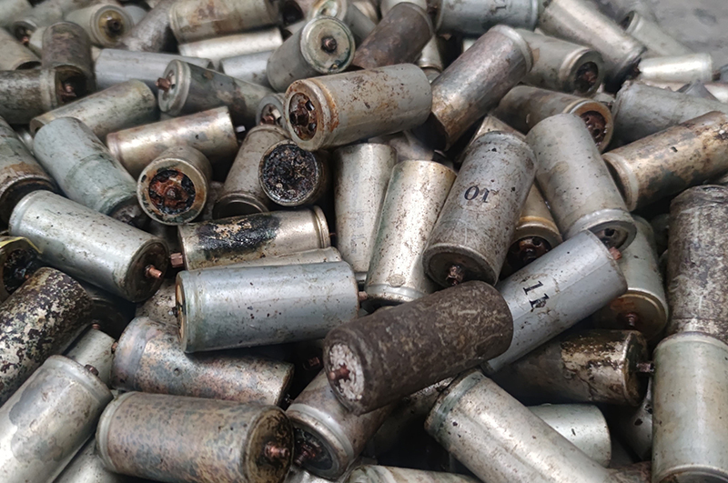 废锂电池如何进行放电预处理才能达到安全环保,盐水放电须知一二