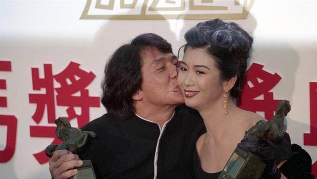 "风骚入骨,烟视媚行"60岁依旧单身,吴家丽到底经历了什么?