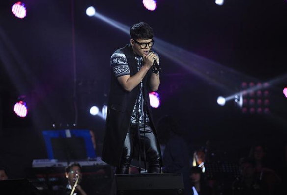 《闪光的乐队》中4位少数民族歌手,阿朵有遗憾,金润吉重回福地