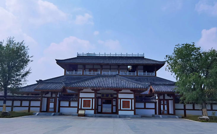 汉朝各时期,兴修的礼制建筑分别有哪些?