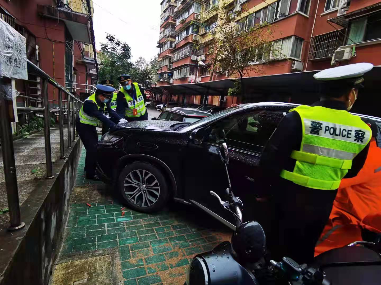 查处现场 受访者供图