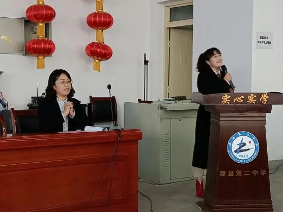 愿你芳华自在,愿你笑靥如花---漳县第二中学庆祝"三八"国际妇女节活动