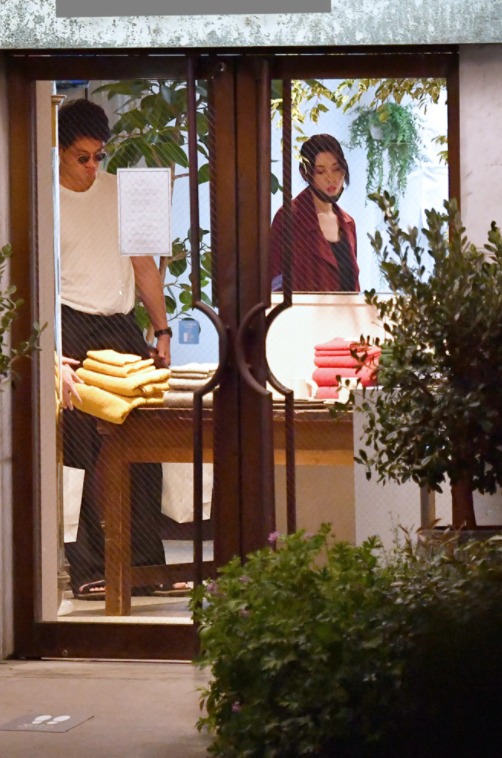 竹内凉真带三吉彩花见过父母 接受采访时否认结婚