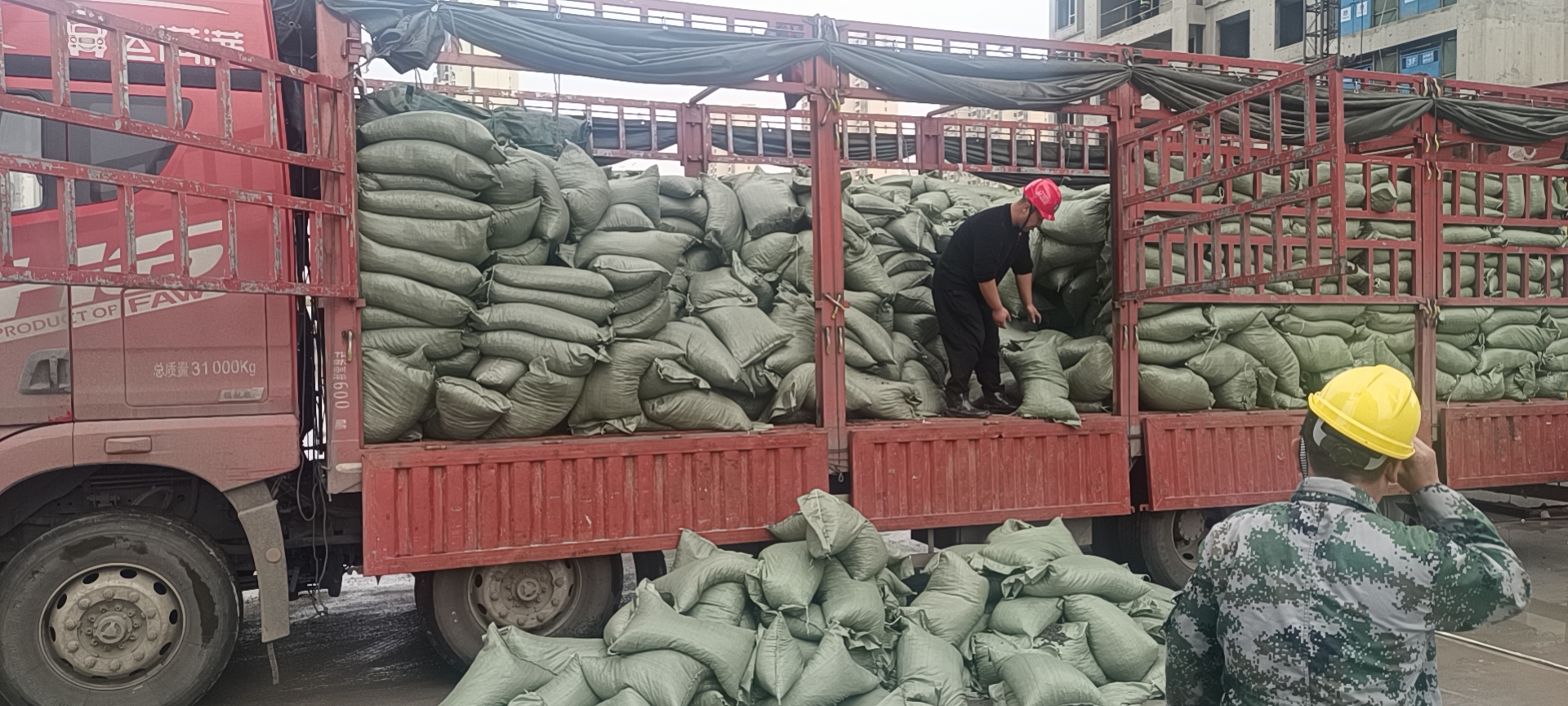 陶粒装车中,全自动化装车设备