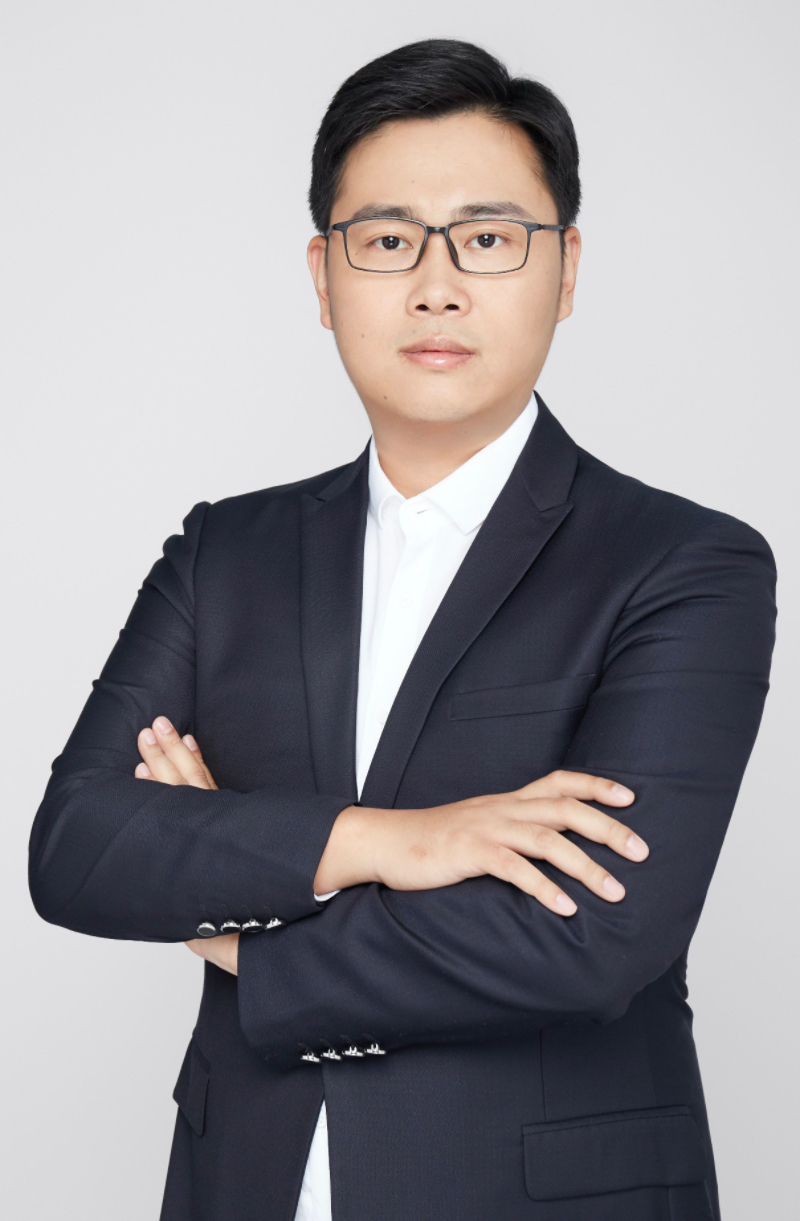 汽车十三行王鑫:"摸着石头过河"已成过往 中国新能源汽车产业变革驶入