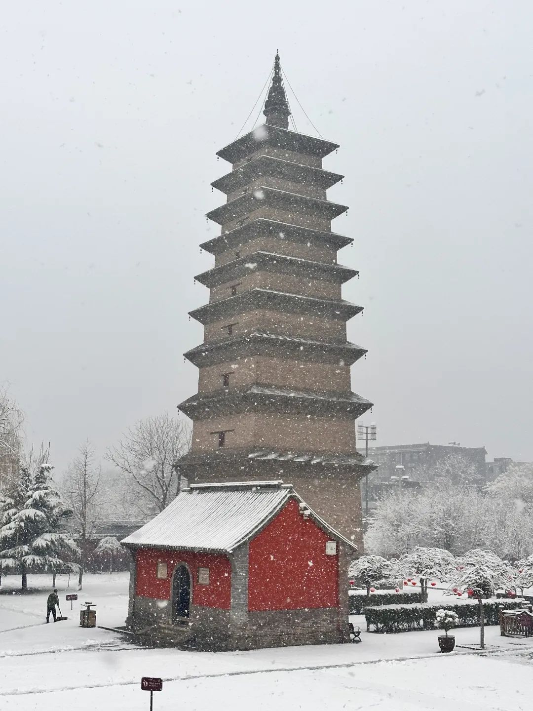 正定南门雪景图片