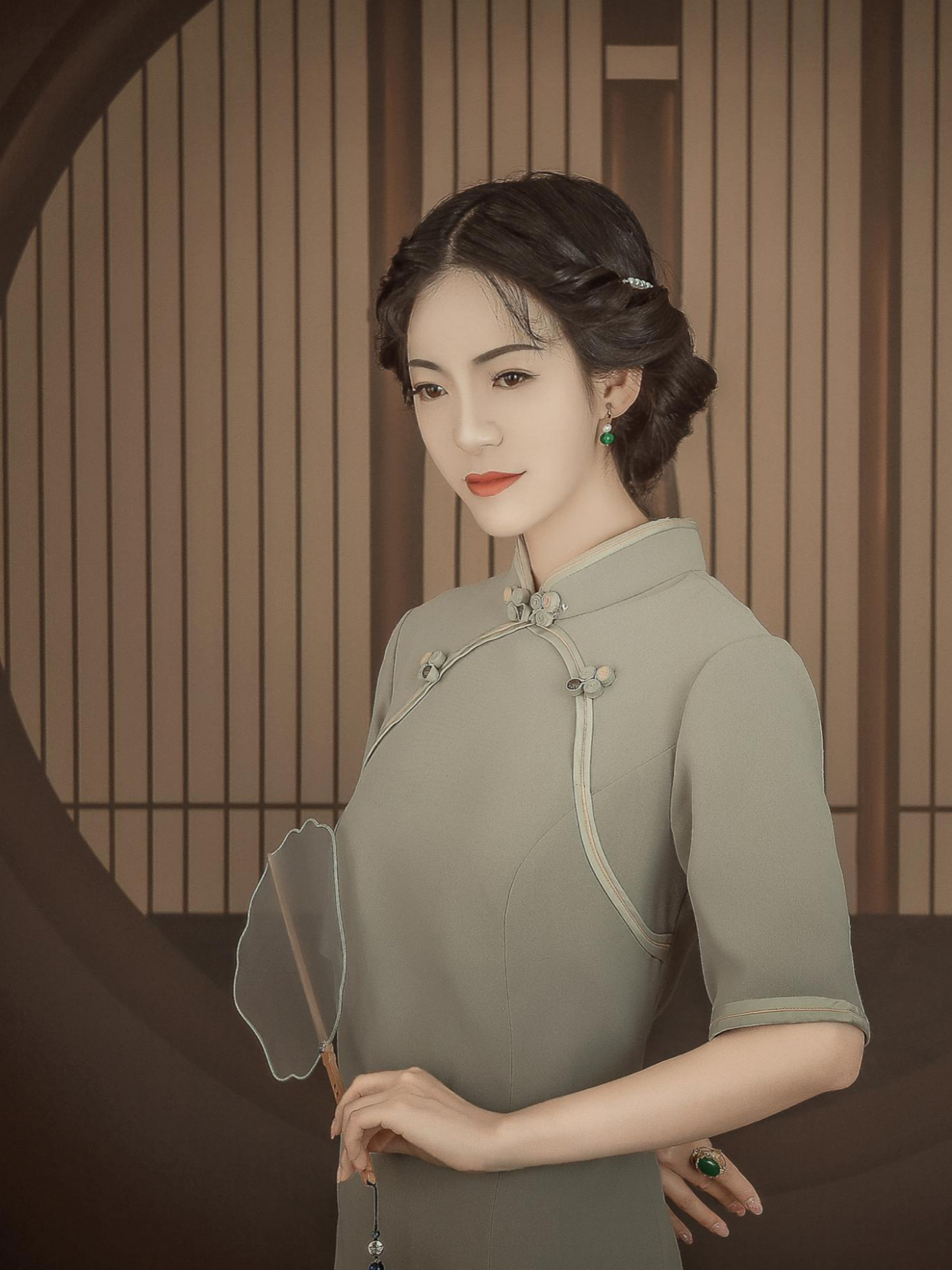 盘子女人坊主题客片|旗袍复古写真《宿雨》