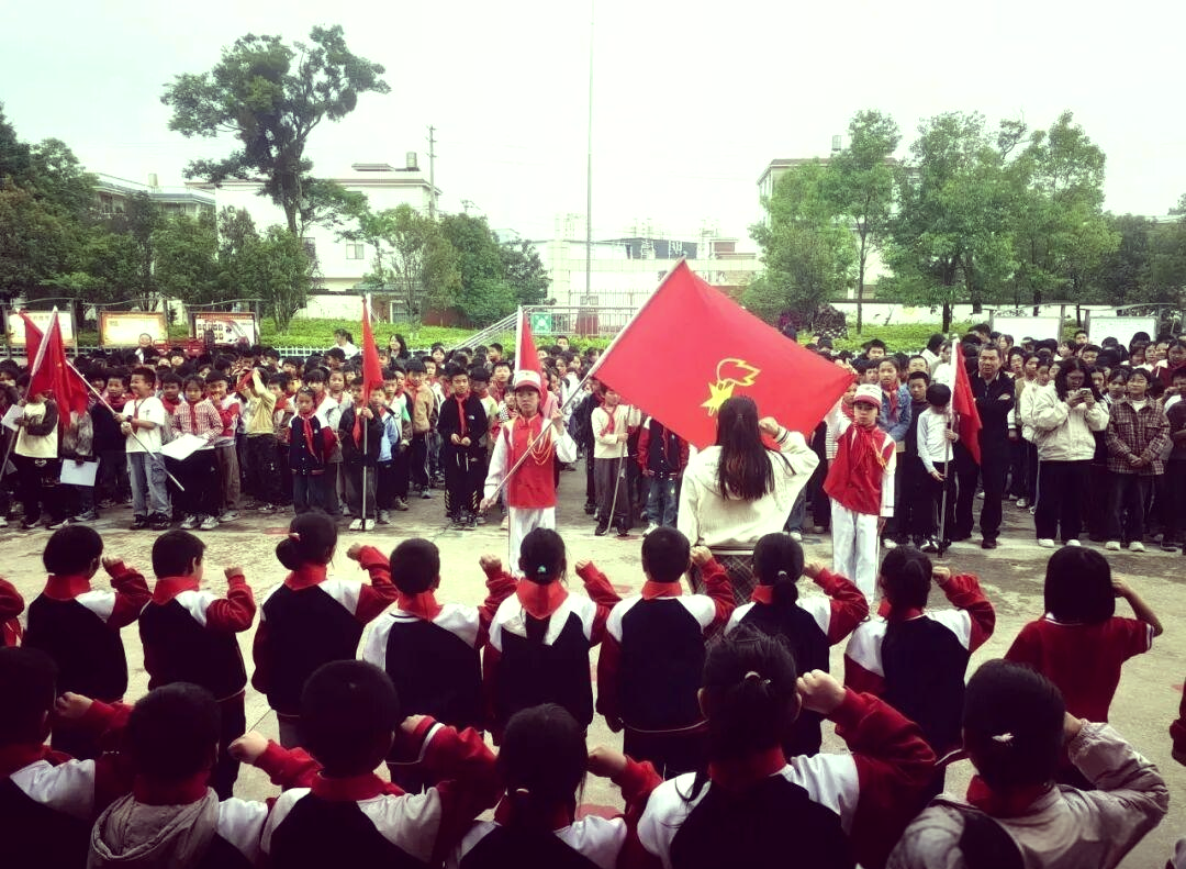 明德小学六一游园活动:童真与梦想的启航